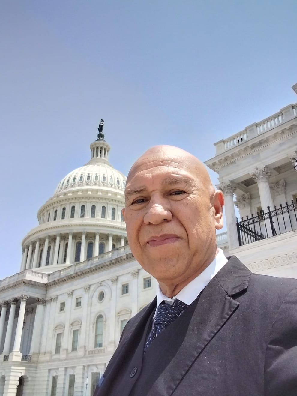 Hernán Arias, Director